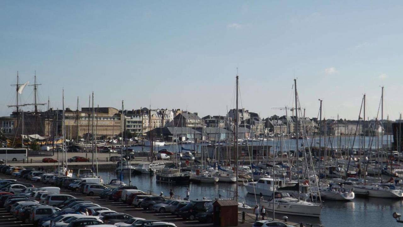 Appartement T2 ,Parking Prive,Terrasse, 10 Mns A Pieds De La Cite Corsaire Et Ses Plages Сен Мало Екстериор снимка